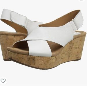 CLARKS CASLYNN SHAE WEDGE SANDALS